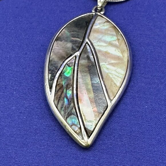 Abalone Reversible Pendant Large Leaf Motif - Picture 1 of 16